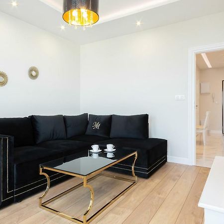 Apartments Aura Sky By Noclegi Renters Warschau Exterior foto