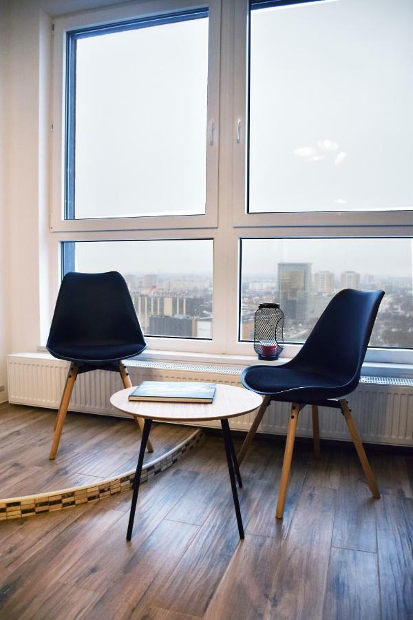 Apartments Aura Sky By Noclegi Renters Warschau Exterior foto