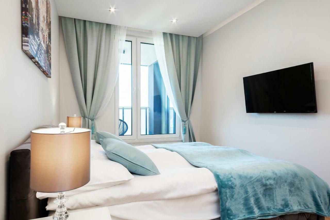 Apartments Aura Sky By Noclegi Renters Warschau Exterior foto