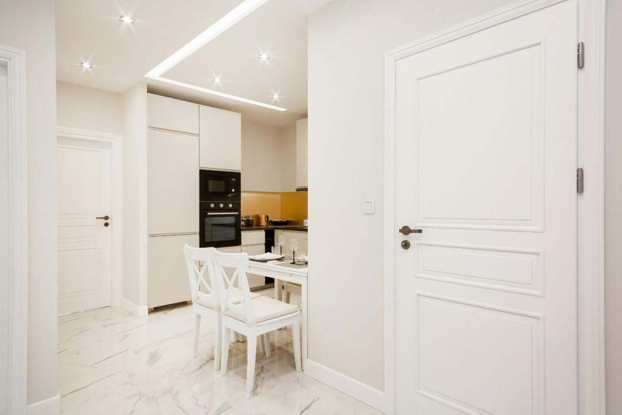 Apartments Aura Sky By Noclegi Renters Warschau Exterior foto